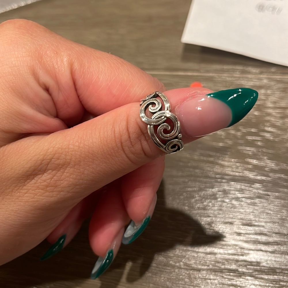 JAMES AVERY GENTLE WAVE RING SIZE 6